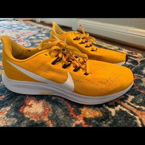 Nike Zoom Sneakers size 10.5